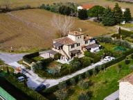 appartamento in vendita a Cortona in zona Camucia
