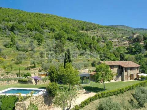 casa indipendente in vendita a Cortona in zona Casale