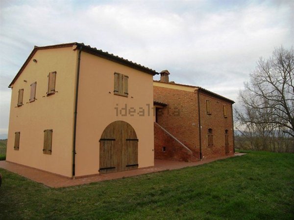 casale in vendita a Cortona