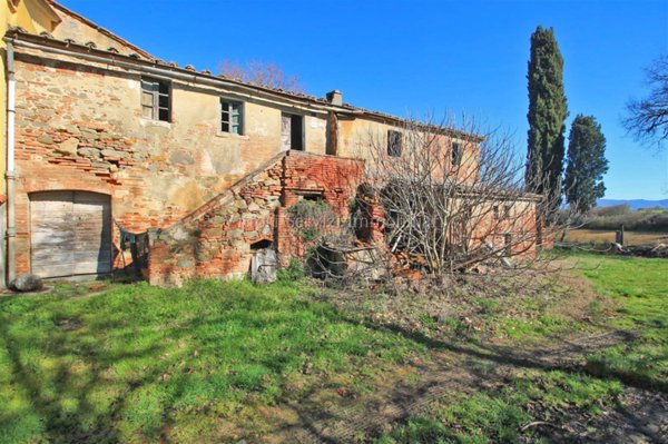 casa indipendente in vendita a Cortona in zona Farneta