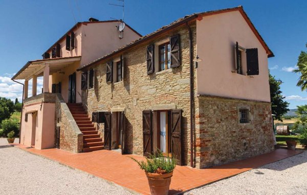 casa indipendente in vendita a Cortona in zona Montecchio