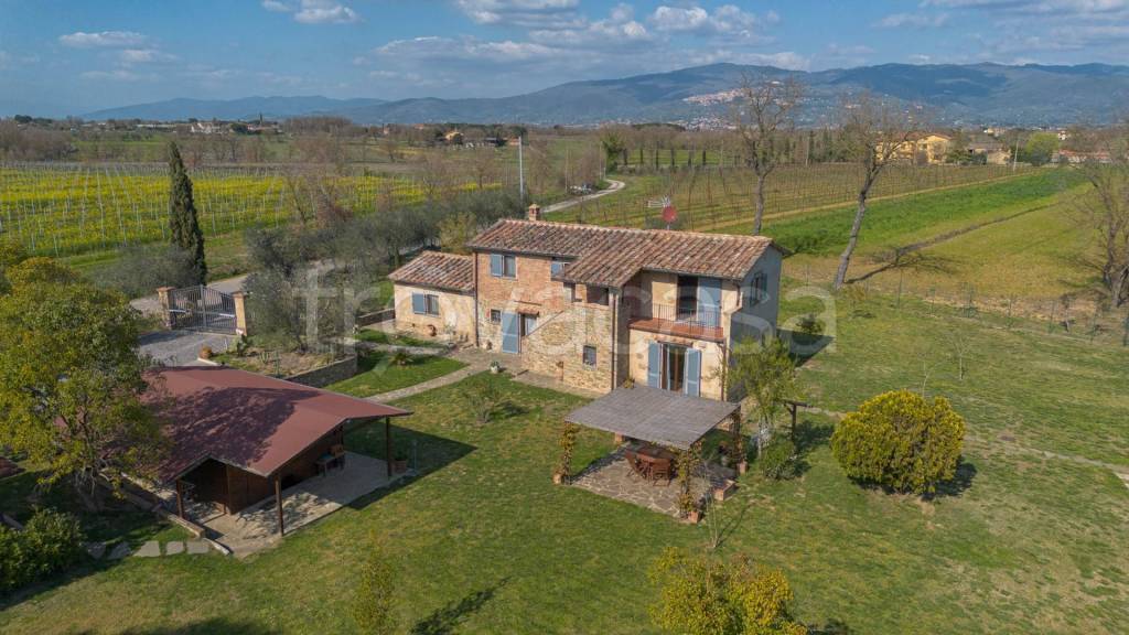 casa indipendente in vendita a Cortona in zona Sodo