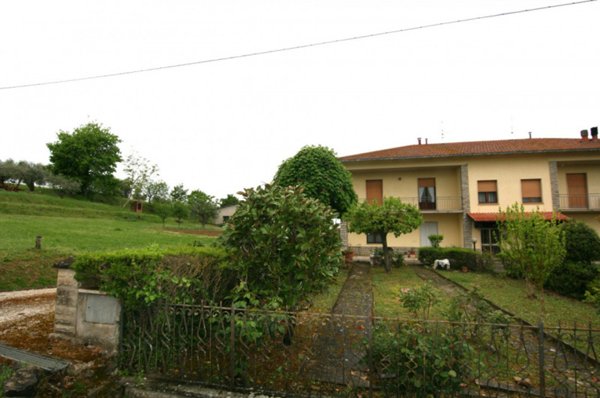 casa indipendente in vendita a Cortona in zona Farneta