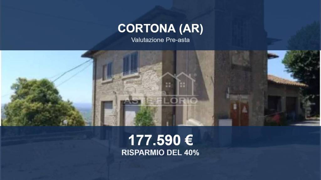 casa indipendente in vendita a Cortona