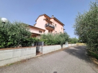 appartamento in vendita a Cortona in zona San Lorenzo