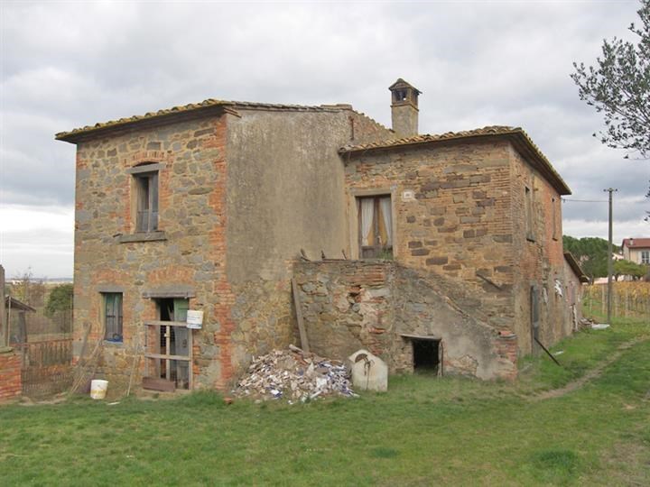 casa indipendente in vendita a Cortona in zona Montecchio