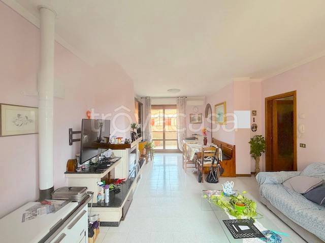 appartamento in vendita a Cortona in zona Camucia