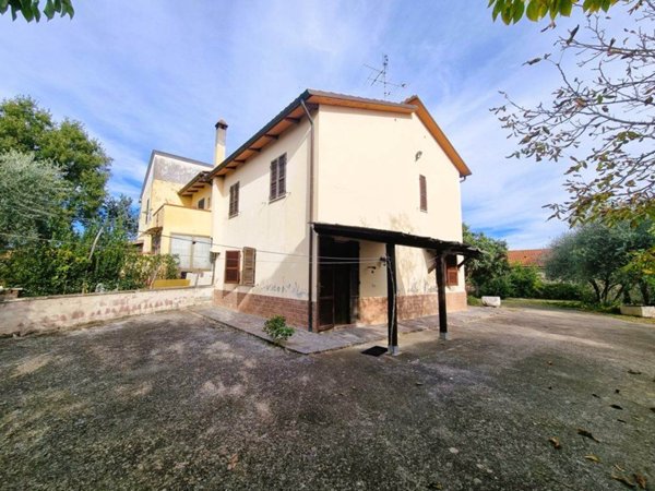 casa indipendente in vendita a Cortona in zona San Lorenzo