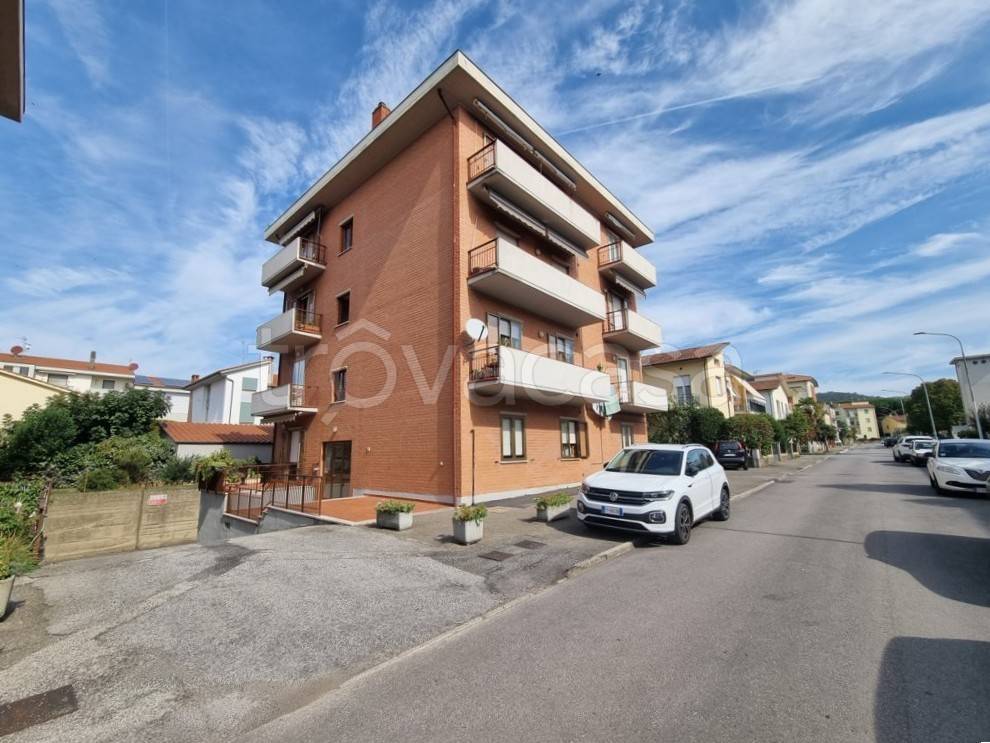 appartamento in vendita a Cortona in zona Terontola