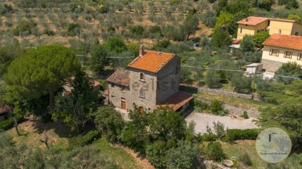 casa indipendente in vendita a Cortona in zona Casale