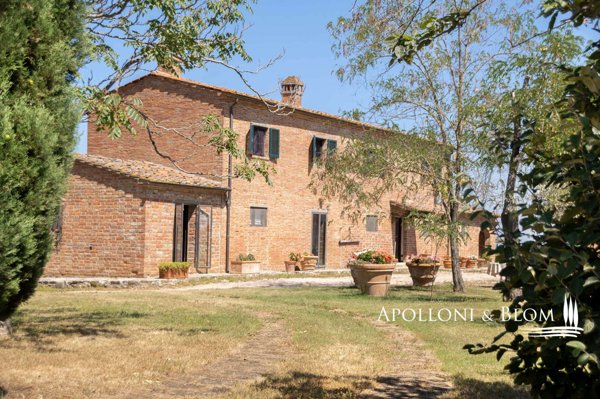 casa indipendente in vendita a Cortona