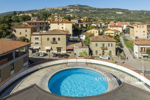 casa indipendente in vendita a Cortona in zona Camucia