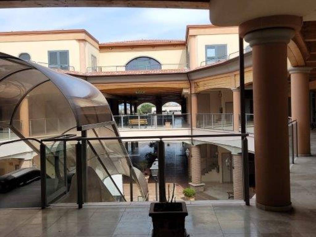 negozio in vendita a Foiano della Chiana