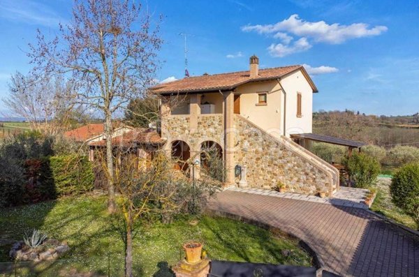 casa indipendente in vendita a Foiano della Chiana