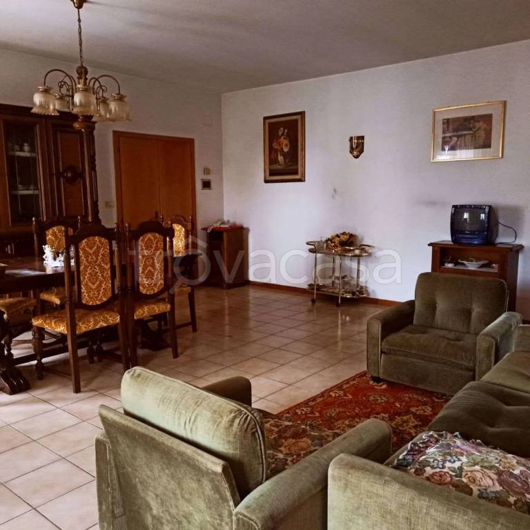 casa indipendente in vendita a Foiano della Chiana