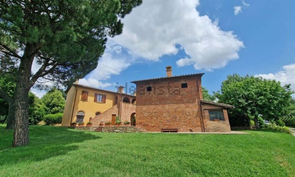 casa indipendente in vendita a Foiano della Chiana
