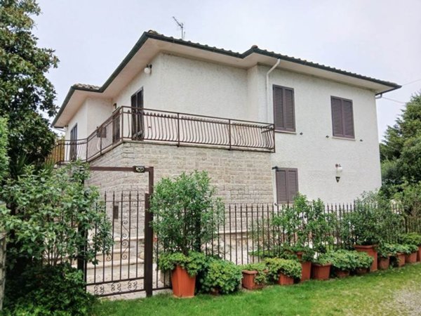 casa indipendente in vendita a Foiano della Chiana
