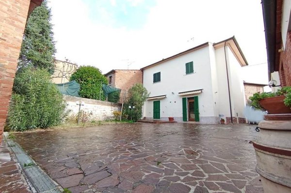 casa indipendente in vendita a Foiano della Chiana in zona Pozzo della Chiana