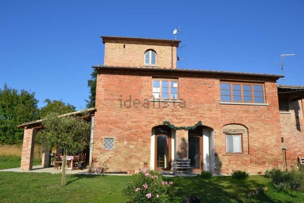 casa indipendente in vendita a Foiano della Chiana