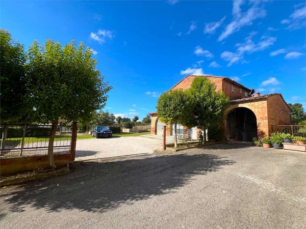 casa indipendente in vendita a Foiano della Chiana