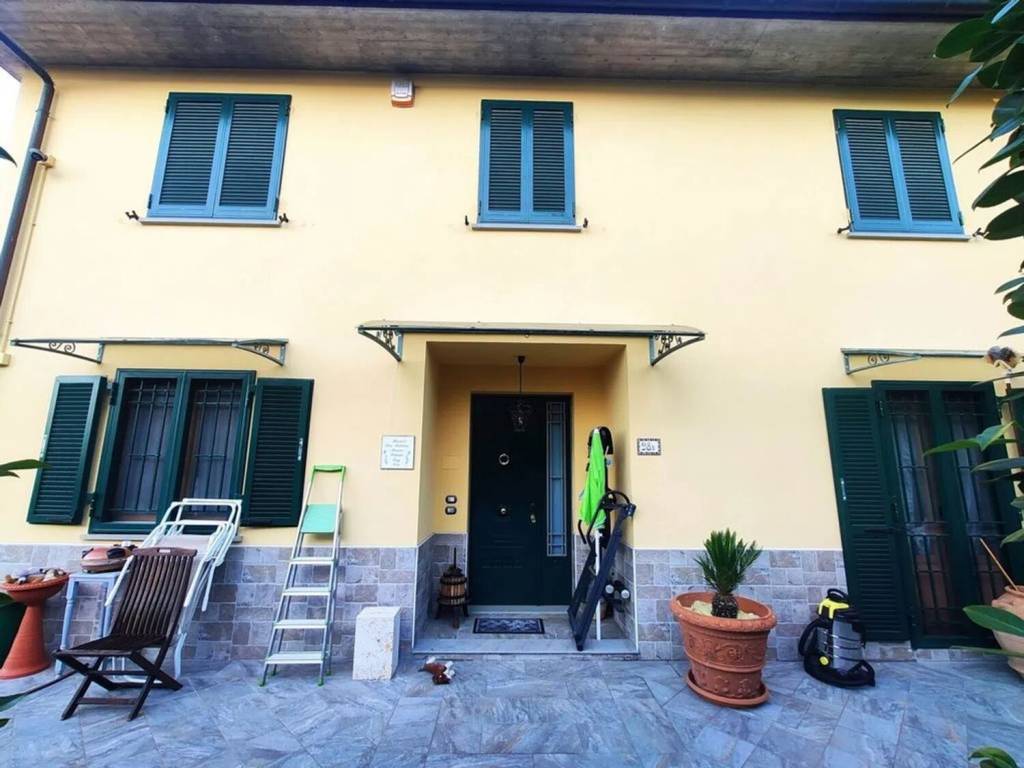 casa indipendente in vendita a Foiano della Chiana in zona Pozzo della Chiana
