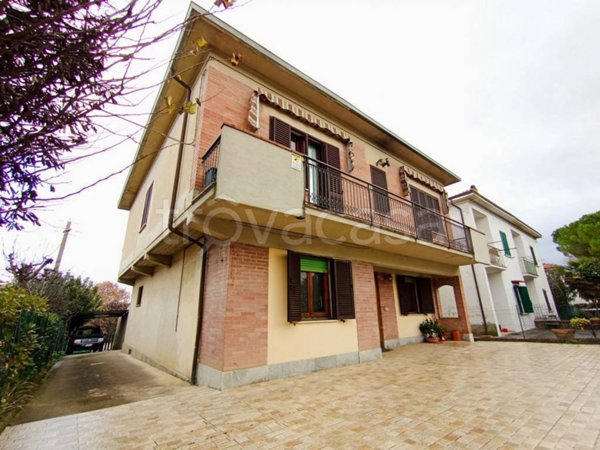 casa indipendente in vendita a Foiano della Chiana
