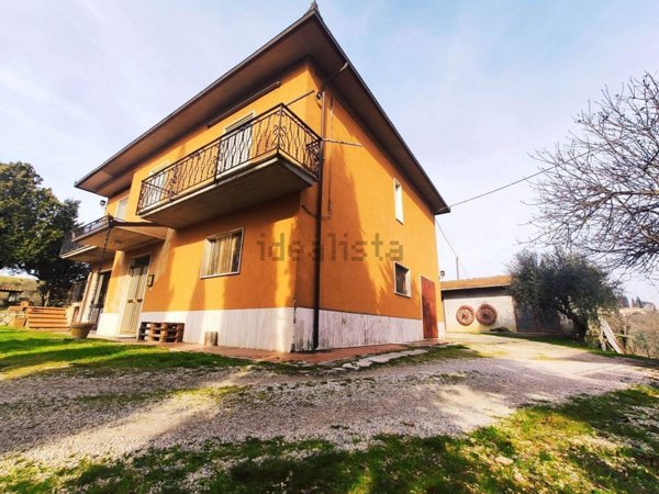 casa indipendente in vendita a Foiano della Chiana