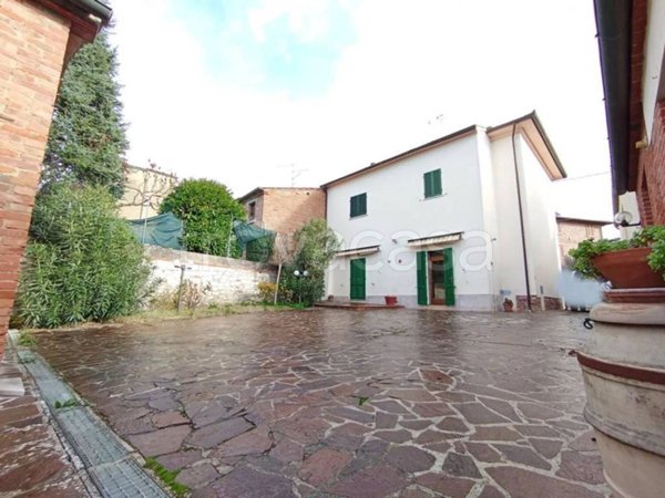 casa indipendente in vendita a Foiano della Chiana in zona Pozzo della Chiana