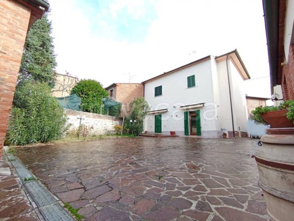 casa indipendente in vendita a Foiano della Chiana in zona Pozzo della Chiana