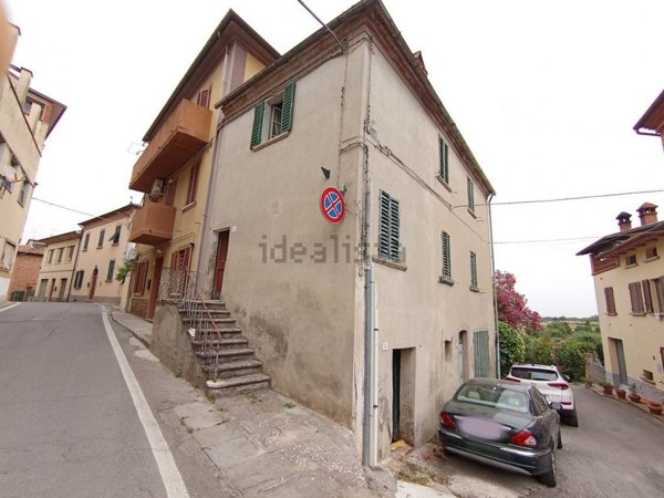 appartamento in vendita a Foiano della Chiana in zona Pozzo della Chiana