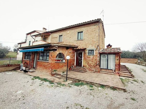casa indipendente in vendita a Foiano della Chiana