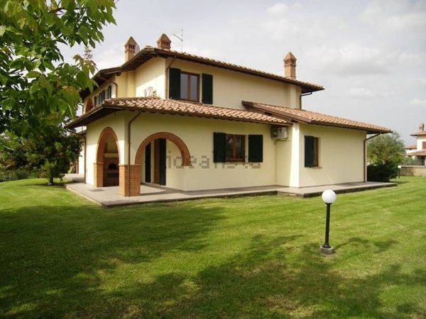 casa indipendente in vendita a Foiano della Chiana