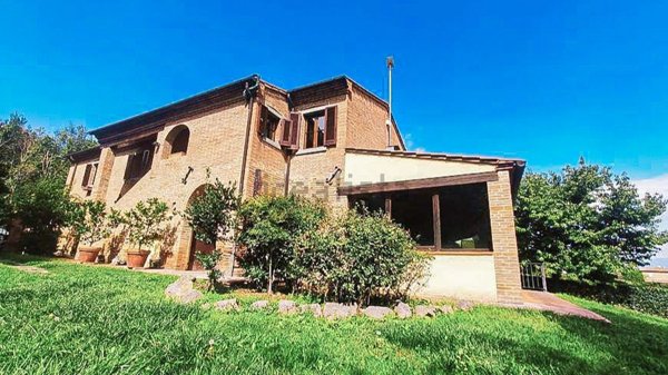 casa indipendente in vendita a Foiano della Chiana