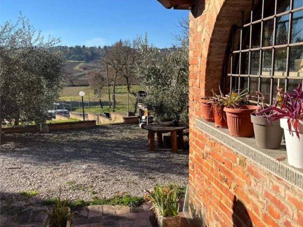 casa indipendente in vendita a Foiano della Chiana