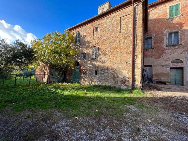 casa indipendente in vendita a Foiano della Chiana in zona Pozzo della Chiana