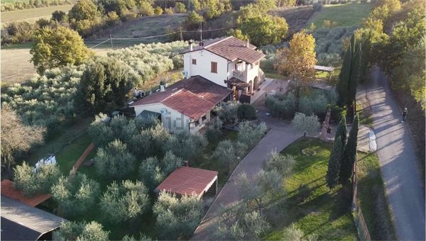 casale in vendita a Foiano della Chiana