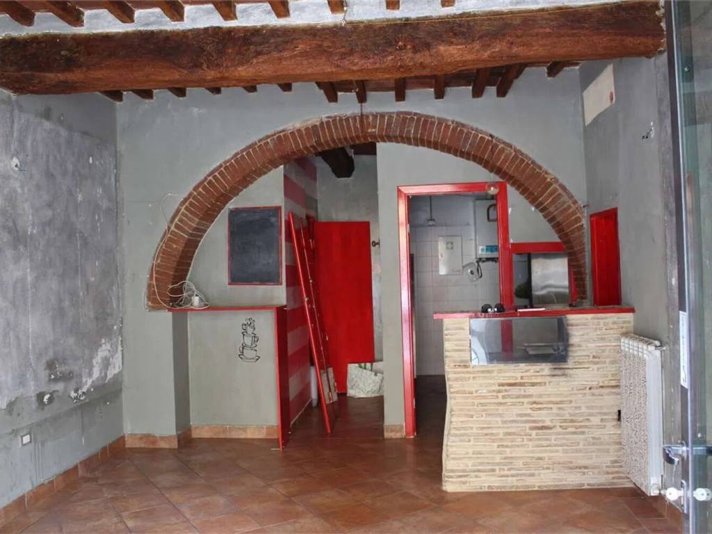 negozio in vendita a Foiano della Chiana