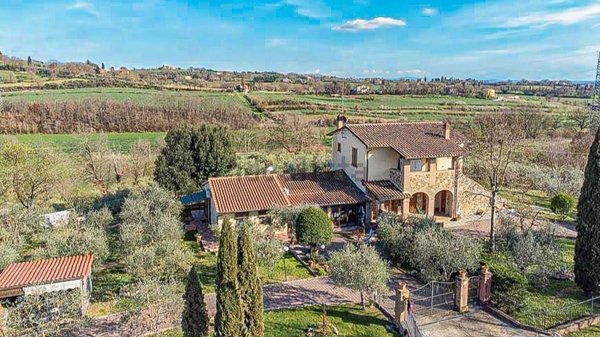 casale in vendita a Foiano della Chiana