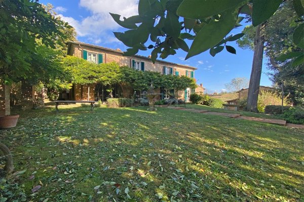 casale in vendita a Foiano della Chiana