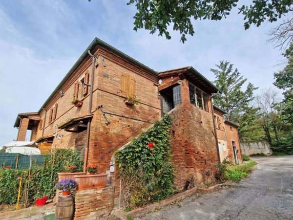 casa indipendente in vendita a Foiano della Chiana