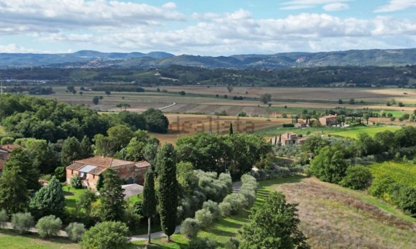 casale in vendita a Foiano della Chiana