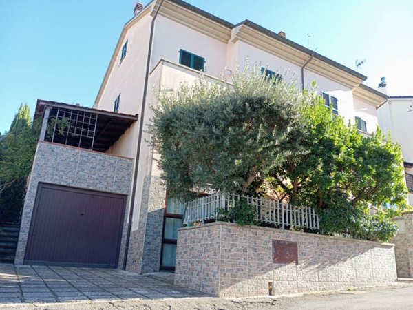 casa indipendente in vendita a Foiano della Chiana