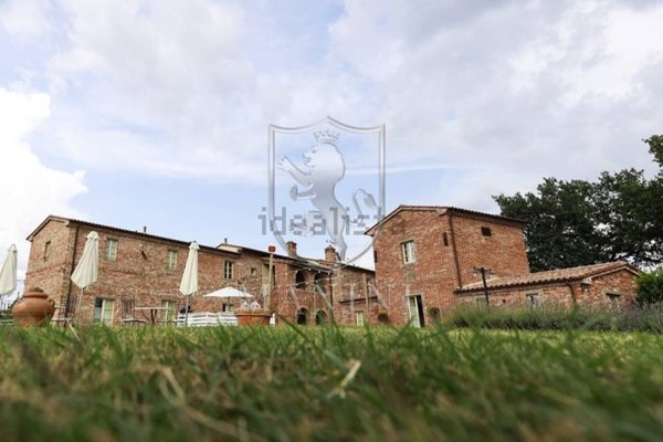 casale in vendita a Foiano della Chiana