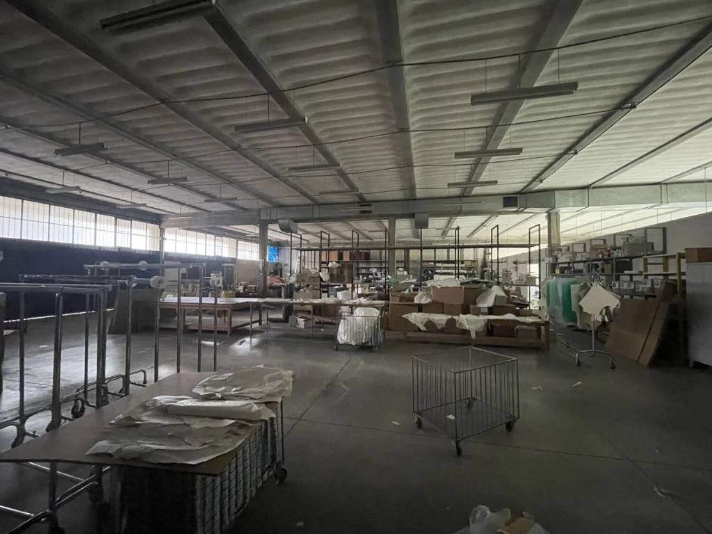 locale commerciale in vendita a Foiano della Chiana