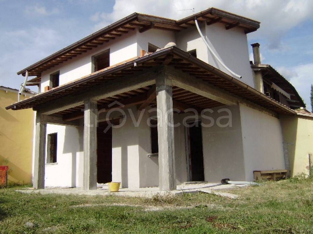 casa indipendente in vendita a Foiano della Chiana