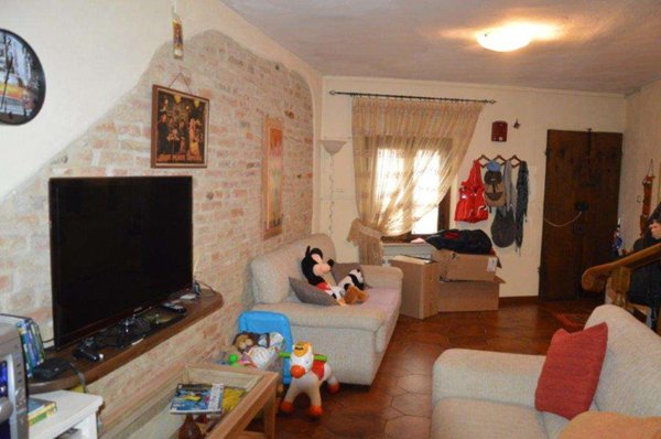 appartamento in vendita a Foiano della Chiana in zona Pozzo della Chiana