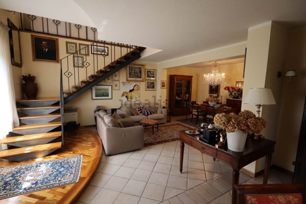 casa indipendente in vendita a Foiano della Chiana