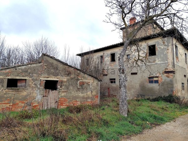 casale in vendita a Foiano della Chiana