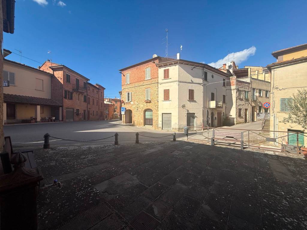 casa indipendente in vendita a Foiano della Chiana in zona Pozzo della Chiana