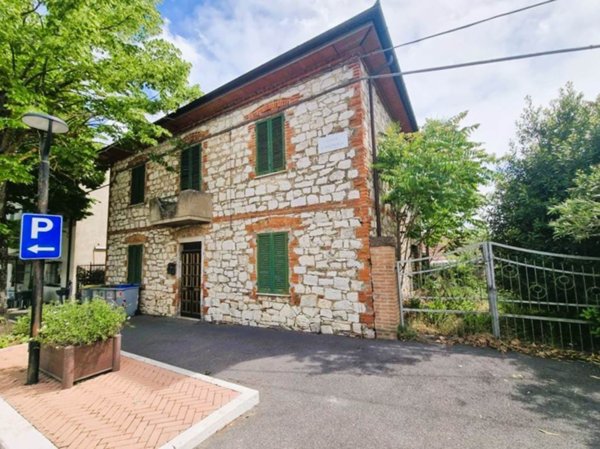 casa indipendente in vendita a Foiano della Chiana in zona Pozzo della Chiana